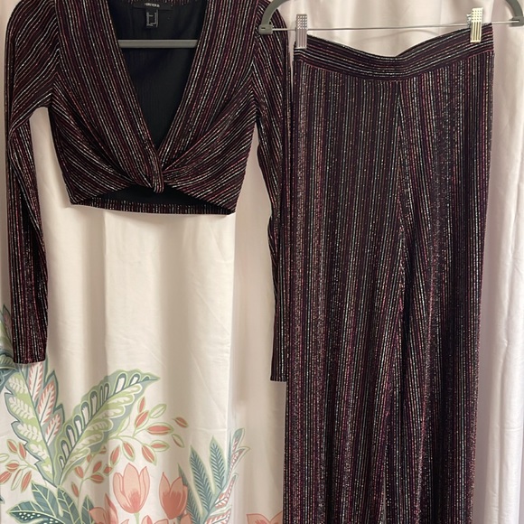 Forever 21 Metallic 2 PC Set NWOT - Picture 4 of 4